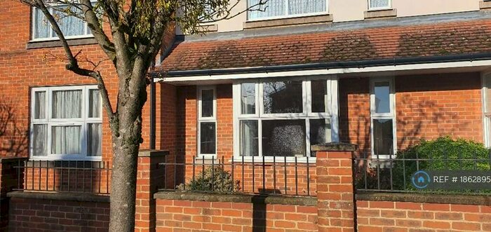 Studio To Rent In Brunswick Place, High Wycombe, HP13