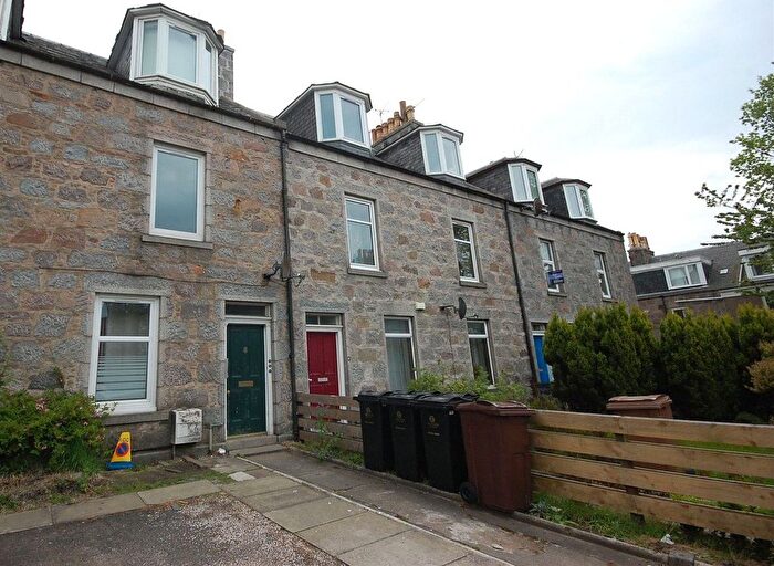 2 Bedroom Flat To Rent In Holburn Road, First Floor Flat, Aberdeen, AB10