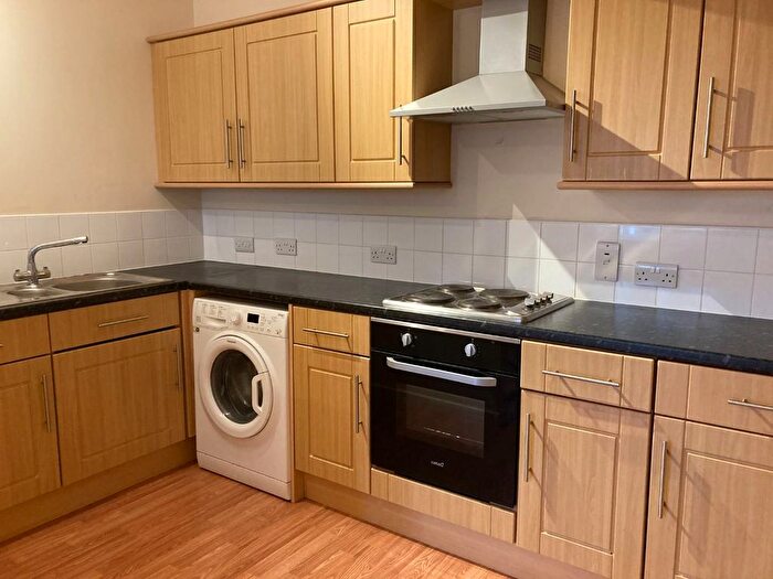 2 Bedroom Flat To Rent In Scarrington Road, West Bridgford, Nottingham, NG2