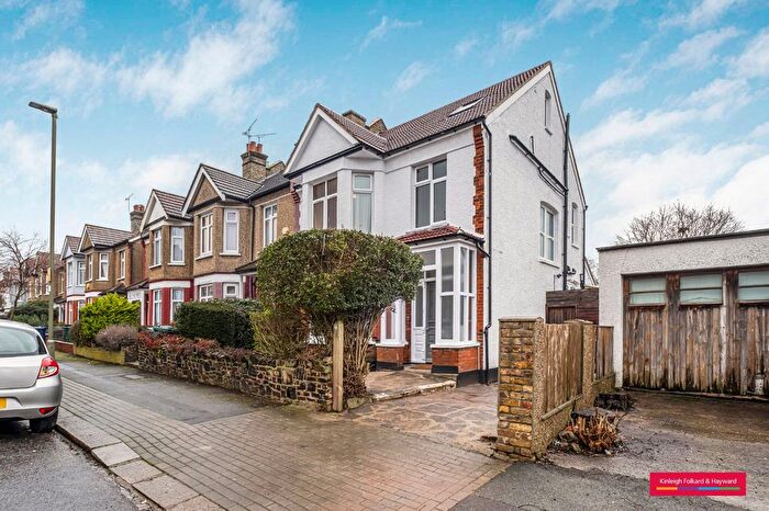 4 Bedroom Detached House To Rent In Petworth Road, London, N12