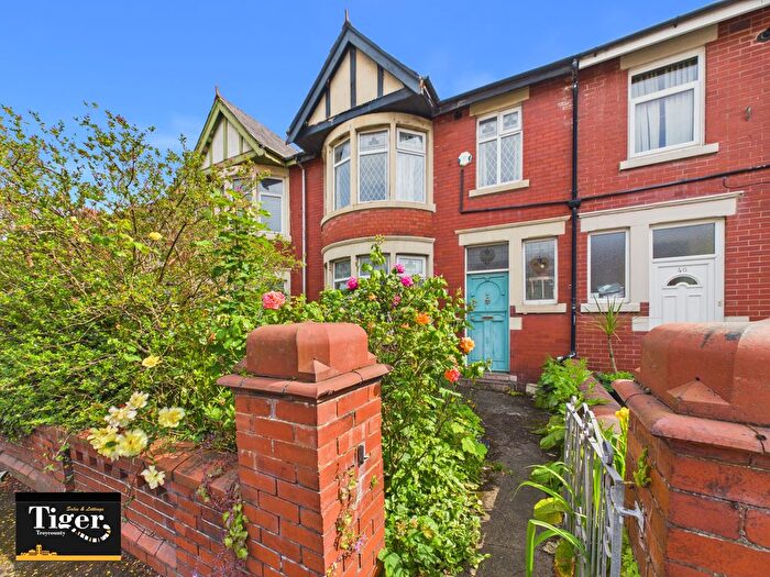 3 Bedroom Terraced House For Sale In Leamington Road, Blackpool, FY1