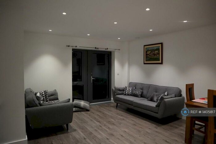 2 Bedroom Flat To Rent In Canaletto Court, London, NW10