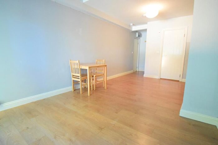 Studio To Rent In Brentmead Place, London, NW11