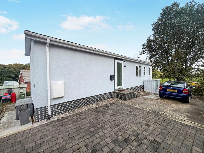 2 Bedroom Park Home For Sale In Mill Lane, Meadowbank, Winsford, CW7