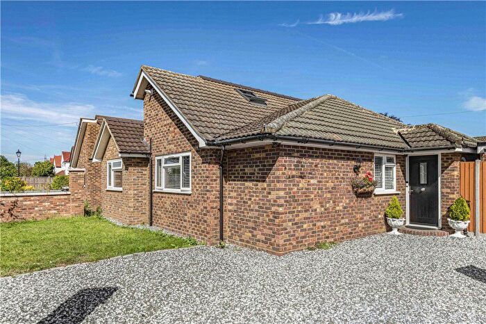 5 Bedroom Detached House For Sale In Meadow Way, Addlestone, Surrey, KT15