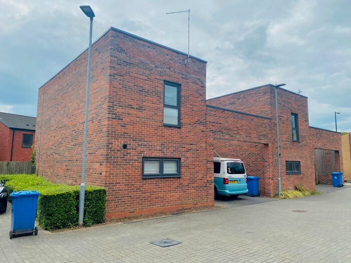 3 Bedroom Property To Rent In Carrington Court, Derby, DE1