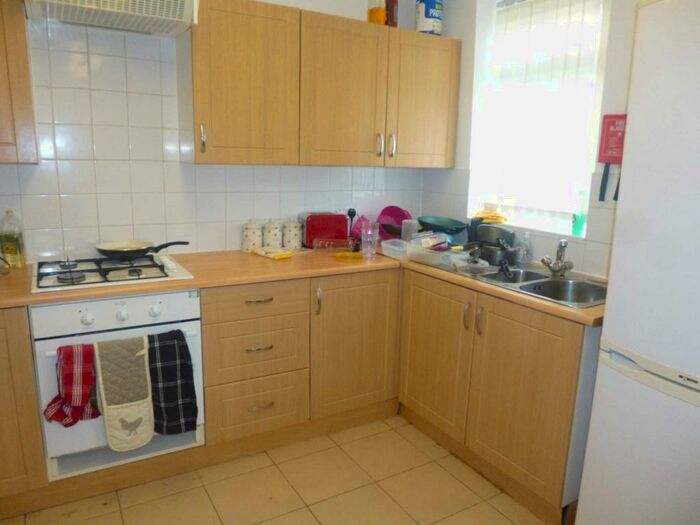 4 Bedroom End Of Terrace House To Rent In Mabfield Road, Fallowfield, M14