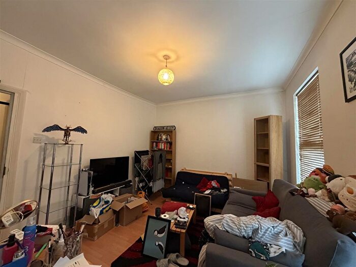 1 Bedroom Flat To Rent In Maud Road, Leyton, E10