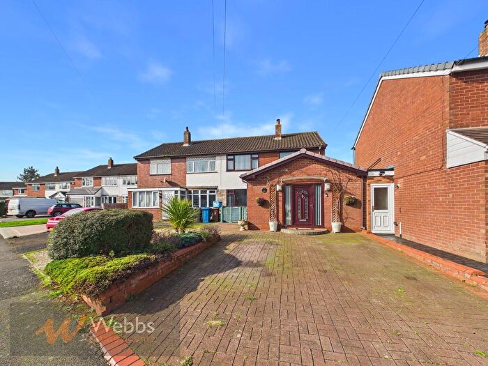 3 Bedroom Semi Detached House For Sale In Thornes Croft, Stonnall, Lichfield, WS9