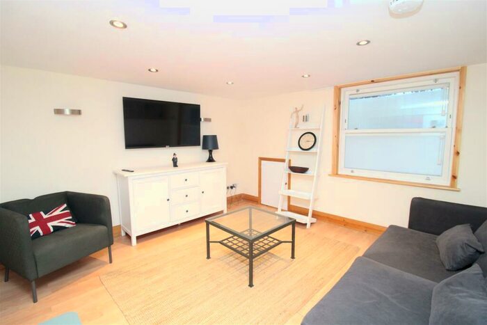 1 Bedroom Flat To Rent In Russell Square, Brighton, BN1