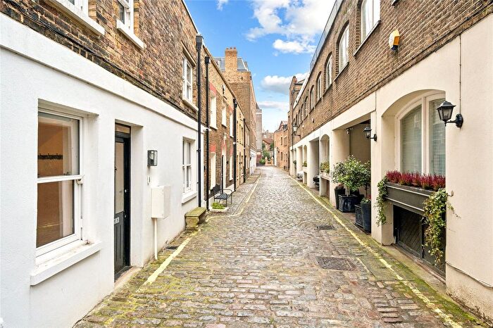 1 Bedroom Mews For Sale In Chapel Side, Moscow Road, London, W2