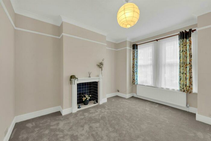 2 Bedroom Flat For Sale In Morgan Road, Bromley, BR1