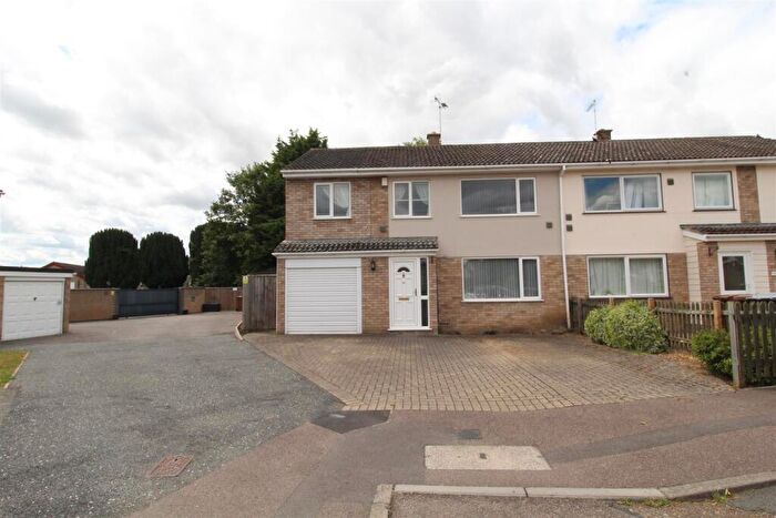 4 Bedroom Semi Detached House To Rent In Holmsey Green Gardens, Beck Row, IP28