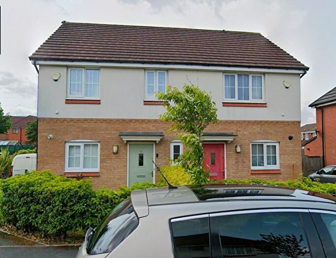 3 Bedroom Semi Detached House To Rent In Fernhurst Street, Oldham, Greater Manchester, OL1