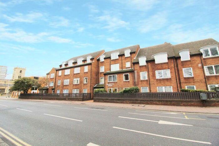 1 Bedroom Apartment To Rent In Homebrook House, Cardington Road, Bedford, MK42