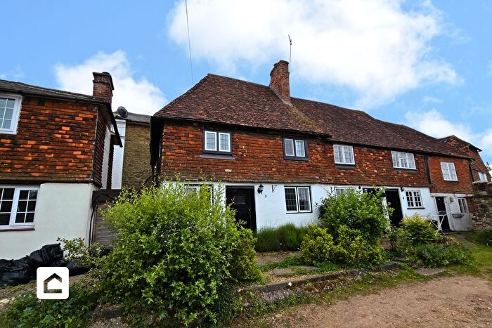 2 Bedroom Cottage To Rent In Duncans Yard, Westerham, Kent, TN16