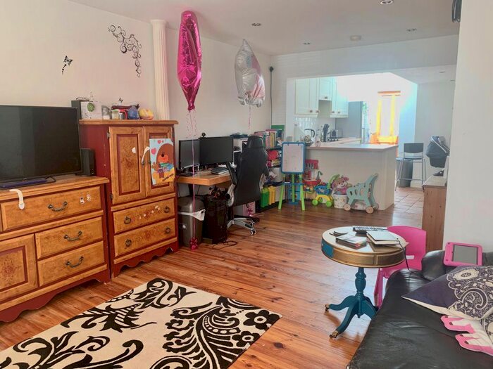 2 Bedroom Terraced House To Rent In Victoria Terrace, Hemingford Road