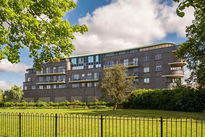 2 Bedroom Flat To Rent In Fortune Green Road, West Hampstead, NW6