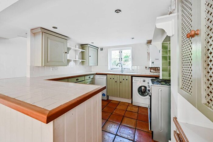 2 Bedroom Flat To Rent In Brand Street, Greenwich, London, SE10
