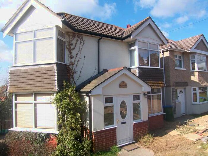 3 Bedroom Detached House To Rent In Cross Road, Bitterne, Southampton, SO19