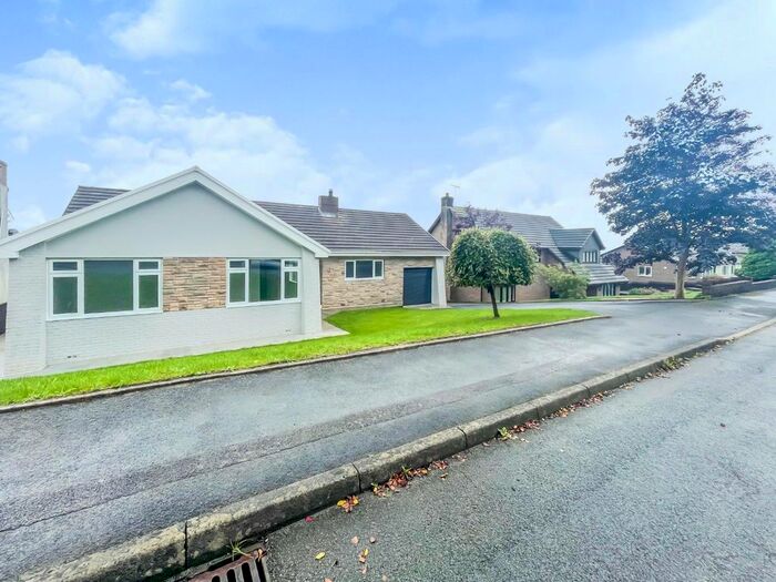 4 Bedroom Detached House For Sale In Brodawel, Llannon, Llanelli, Carmarthenshire, SA14