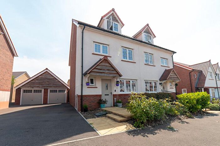 4 Bedroom Semi-Detached House For Sale In Meadowsweet Road, Cheltenham, GL53