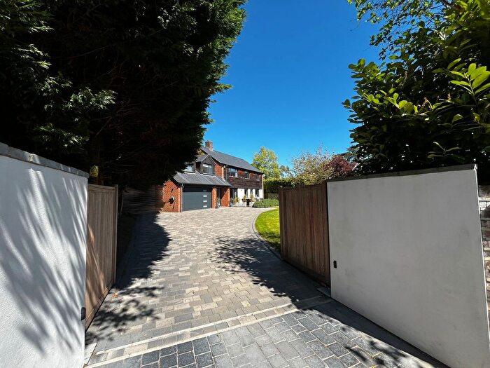 5 Bedroom Detached House For Sale In St. Andrews Road, Henley-On-Thames, RG9