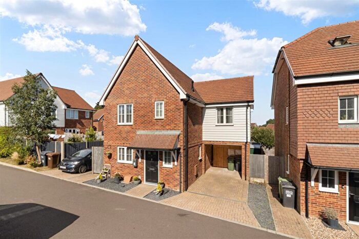 3 Bedroom House For Sale In Orchard Lane, Hailsham, BN27