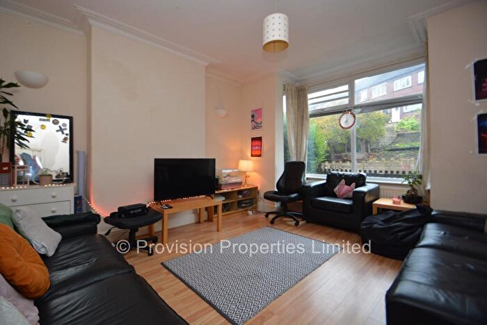 7 Bedroom Terraced House To Rent In The Village Street, Burley, Leeds, LS4