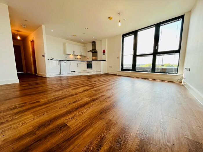 2 Bedroom Apartment To Rent In Century Tower, Shire Gate, CM2