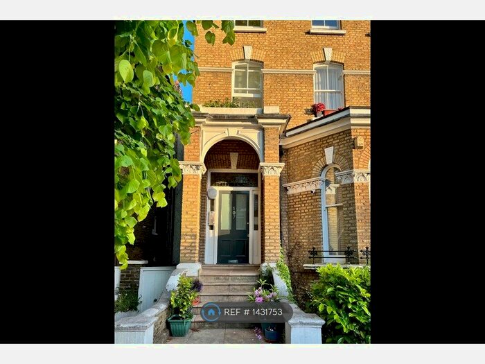 Studio To Rent In King Henrys Road, London, NW3