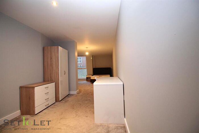 2 Bedroom Apartment To Rent In Agin Court, Charles Street, Leicester, LE1