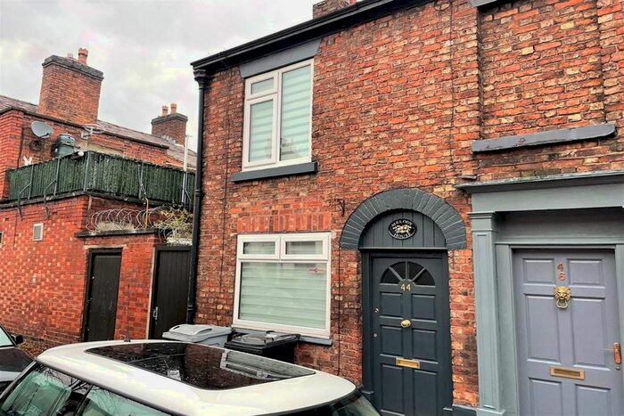 2 Bedroom Terraced House To Rent In St. Georges Street, Macclesfield, SK11