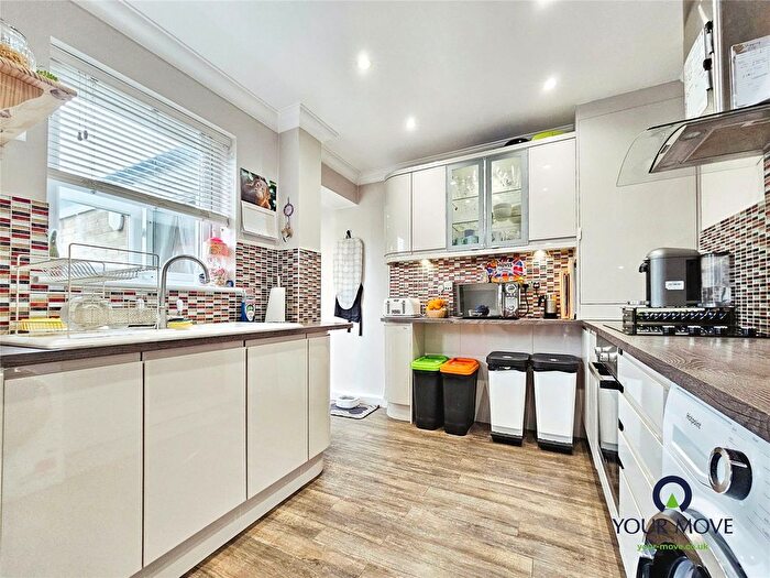 2 Bedroom End Of Terrace House For Sale In Mentmore Road, Ramsgate, Kent, CT12