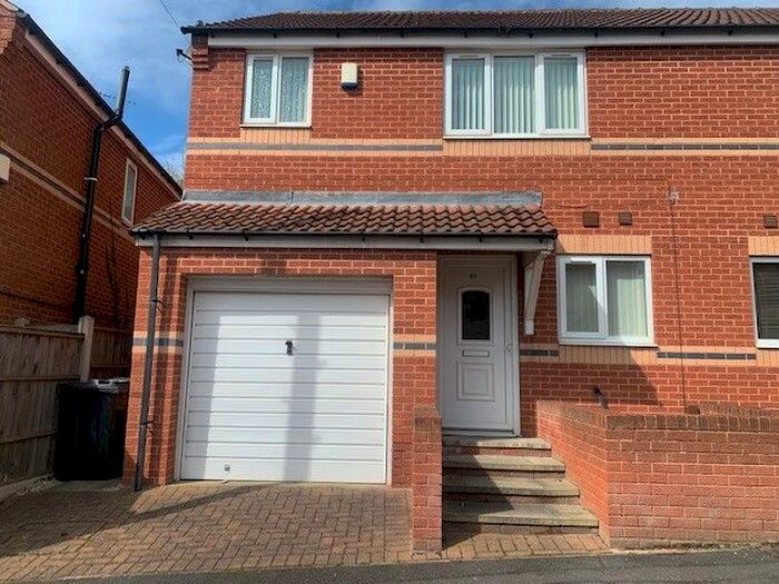 3 Bedroom Semi-Detached House To Rent In Kimberworth Park Road, Kimberworth, S61