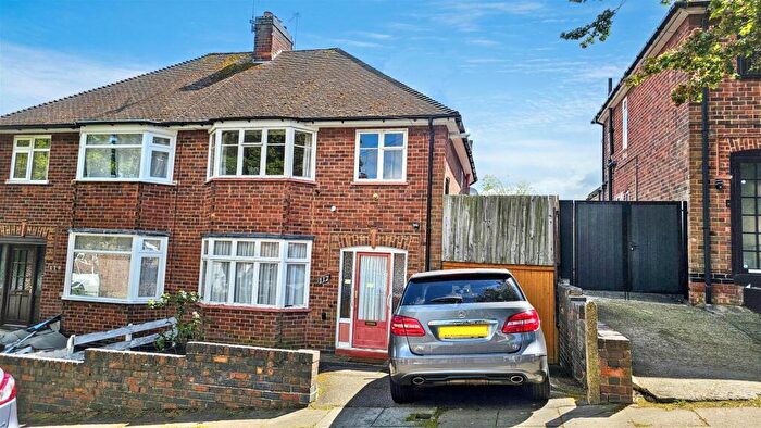 3 Bedroom Semi Detached House For Sale In Westfield Road, Western Park, LE3