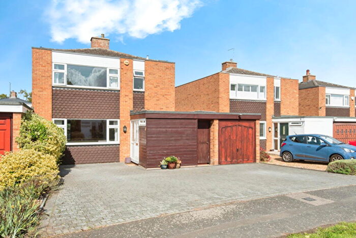 3 Bedroom Detached House For Sale In Elm Close, Henlow, SG16