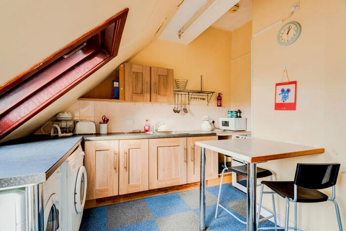 2 Bedroom Flat To Rent In Swan Lane, Faringdon, SN7