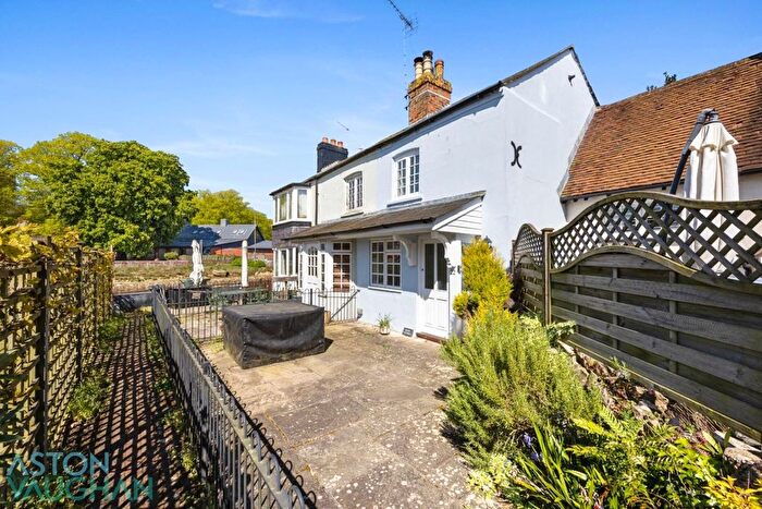 1 Bedroom Terraced House To Rent In Queen Street, Arundel, BN18