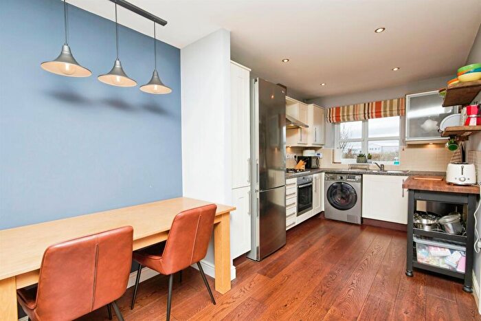 3 Bedroom Terraced House For Sale In Cape Court, Derby, DE24