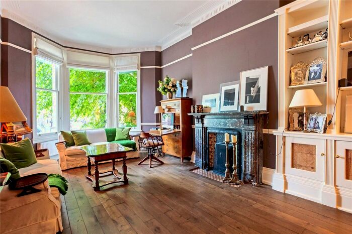 3 Bedroom Flat To Rent In Sinclair Road, London, W14