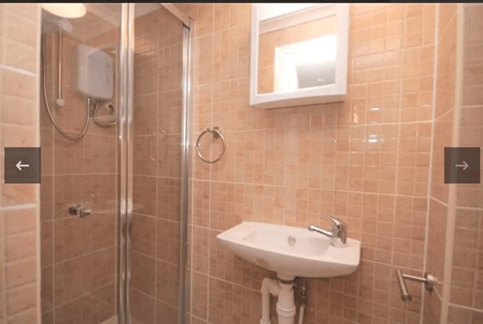 1 Bedroom Studio To Rent In Shropshire Close, Mitcham, CR4
