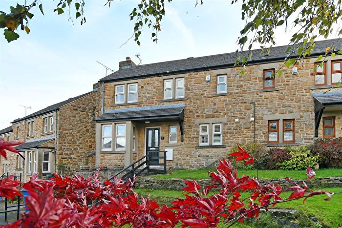3 Bedroom Semi Detached House For Sale In Red Oak Lane, Stannington, S6