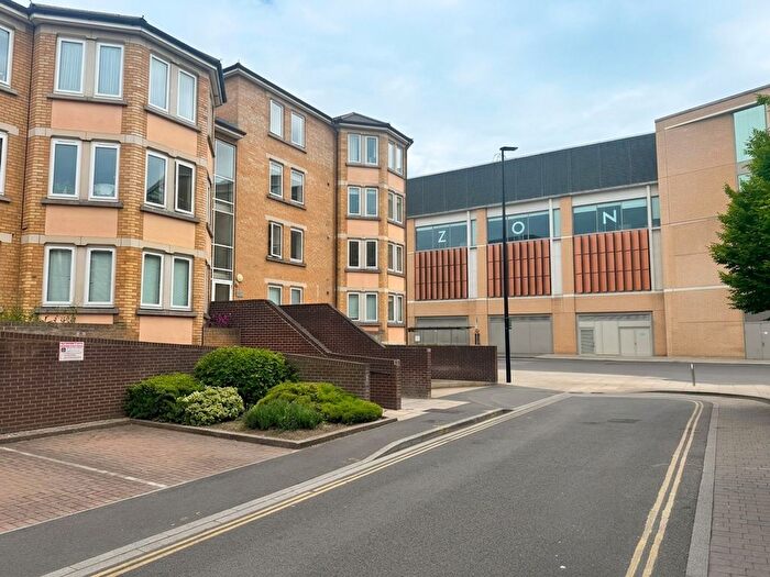 2 Bedroom Flat To Rent In Tennyson Lodge, Oxford City Centre, OX1
