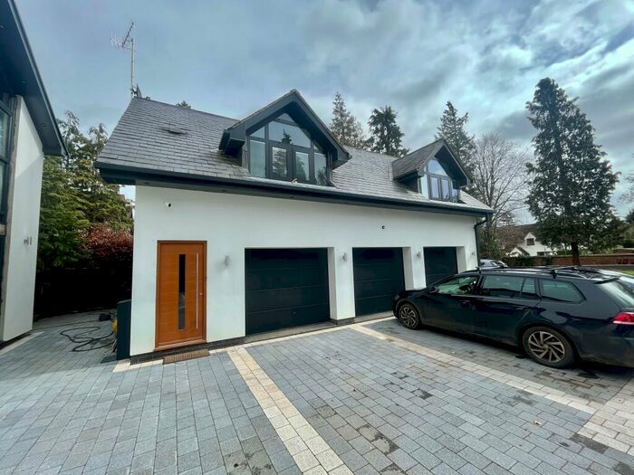 2 Bedroom Apartment To Rent In Tiddington Road, Stratford-upon-Avon, CV37