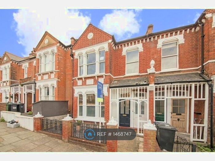 2 Bedroom Flat To Rent In Chalsey Road, London, SE4