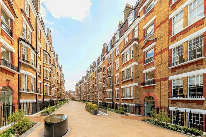 1 Bedroom Flat To Rent In Walton Street, London, SW3