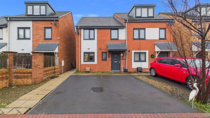 3 Bedroom Semi Detached House For Sale In Palace Close, South Shields, NE33