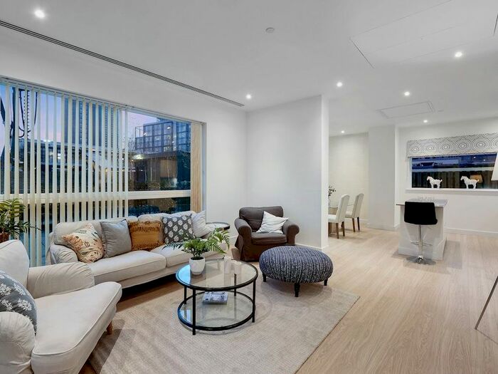 3 Bedroom Flat To Rent In Amarelle Apartments, Cherry Orchard Road, Croydon, CR0