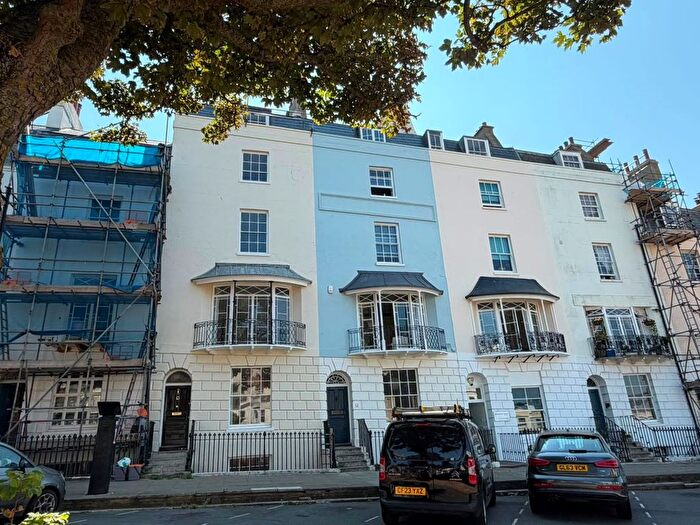 6 Bedroom Town House For Sale In Wellington Square, Hastings, East Sussex, TN34